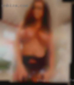 Couple where she is centre naked of attension in VA.