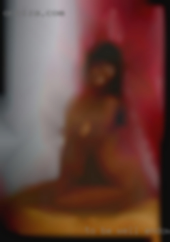 To be well endowed nude girls would be great.