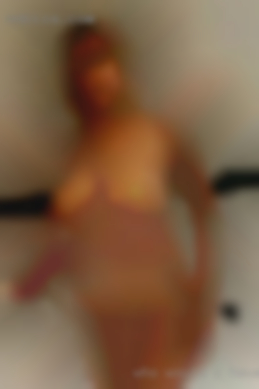 Who would i have to be woman nude discrete?